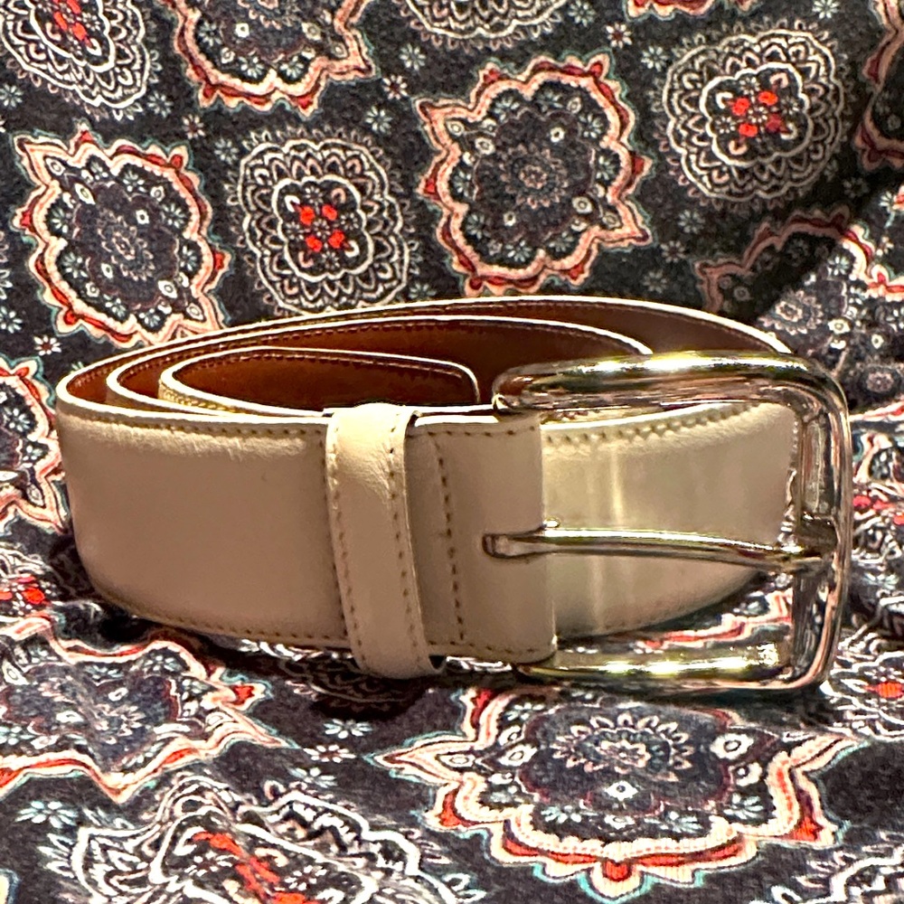 Men's  White  Leather Belt 32-36” waist silver buckle leather John W Nordstrom
